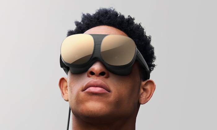 htc-vive-flow-1.jpg