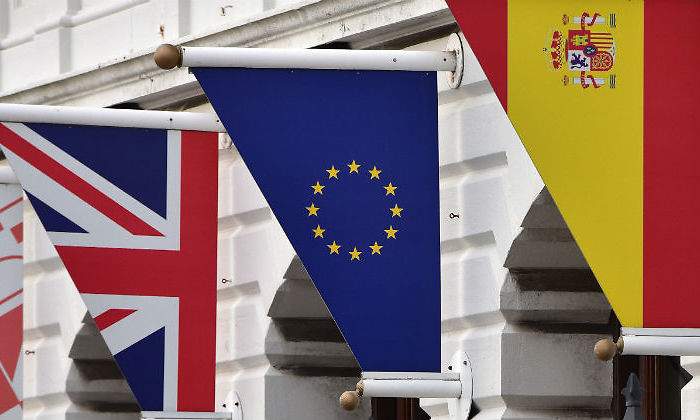 banderas-uk-ue-espana-alamy.jpg