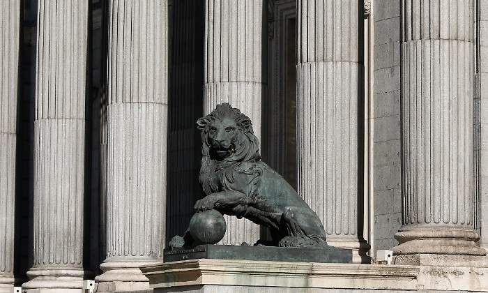 leon-congreso-reuters.jpg