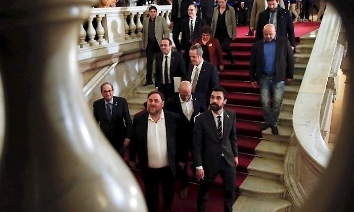 presos-proces-visita-parlament-efe.jpg