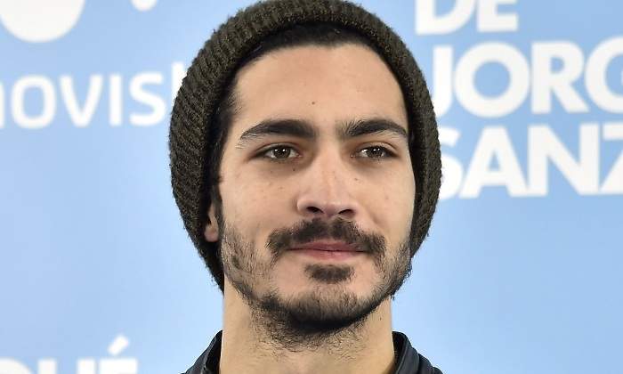 chino-movistar-plus.jpg