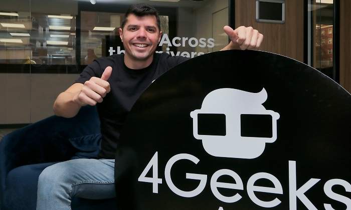 Victor-Gomez-Country-Manager-4-Geeks-Academy1-1.jpg