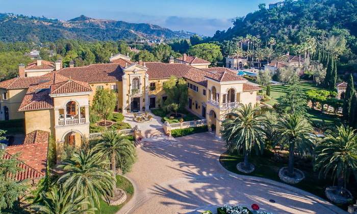 villa-firenze-concierge-auctions-1.jpg