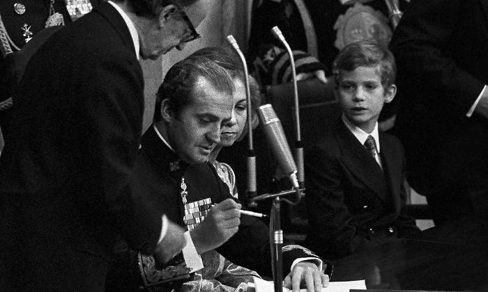JuanCarlosI-Constitucion-1978.jpg