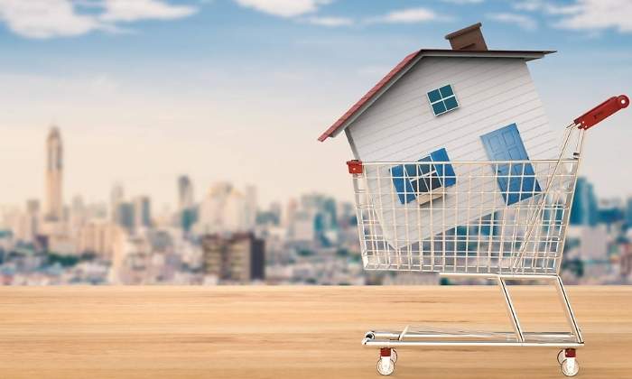 vivienda-carro-cielo-skyline-alamy.jpg