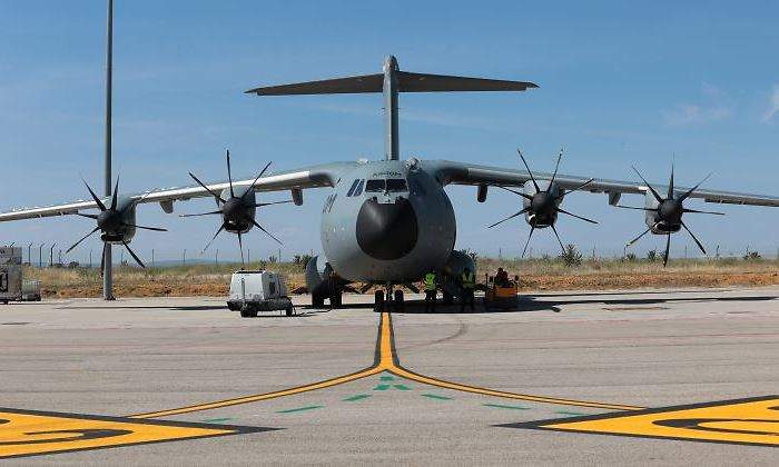 airbus-a400-frontal-770.jpg