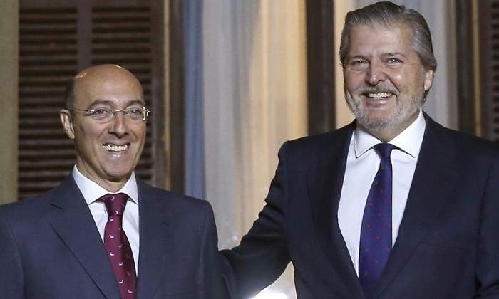 carlosurquijo-mendezdevigo-efe.jpg