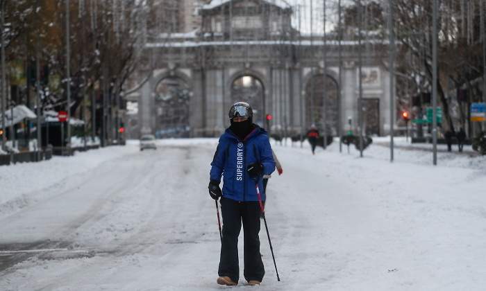 madrid-nieve-puerta-alcala-filomena-reuters.jpg