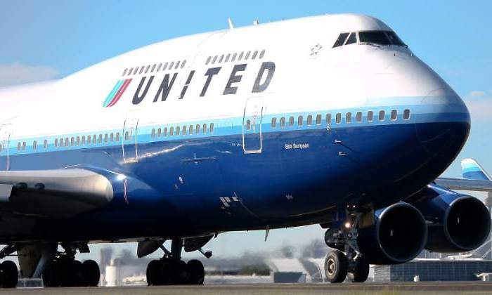 united-airlines-770-dreamstime.jpg