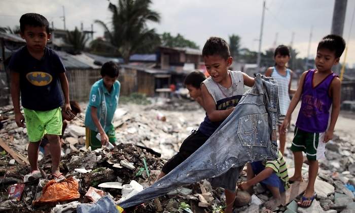 bahia-manila-plasticos-efe.jpg