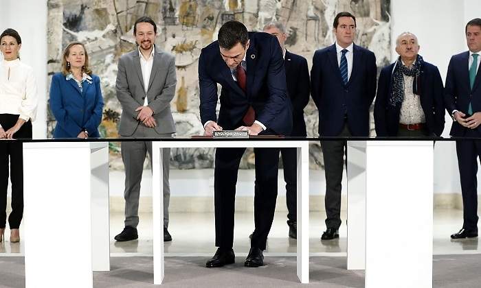 Pedro-Sanchez-Pablo-Iglesias-Firma-SMI.jpg