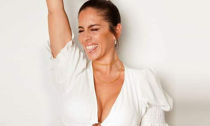 anabel-pantoja-topless-2022-770.jpg