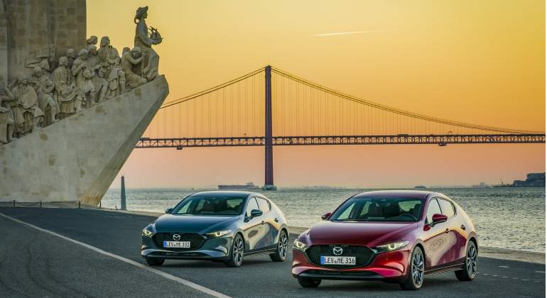 Familia del nuevo Mazda 3.