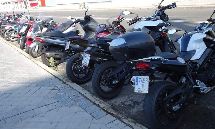 motos-aparcadas-madrid-mia.jpg