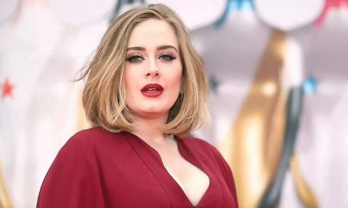 adele-bikini-770.jpg
