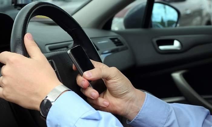 volante-movil-dreamstime.jpg