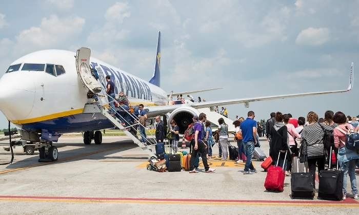 ryanair-avion-pasajeros-prat-barcelona.jpg