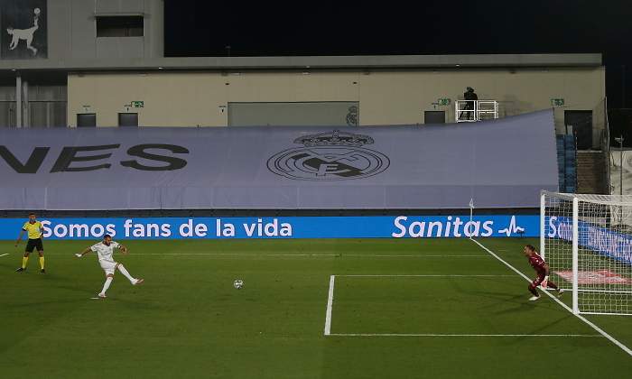 benzema-penalti-valdebebas-alaves-1920-reuters.jpg