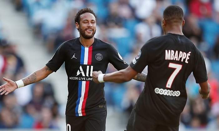 neymar-mbappe-celebran-pretemporada-covid-2020-reuters.jpg