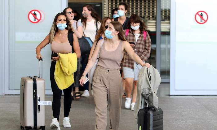 turistas-maletas-covid-ep.jpg