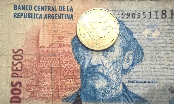 Argentina-peso-divisas.jpg
