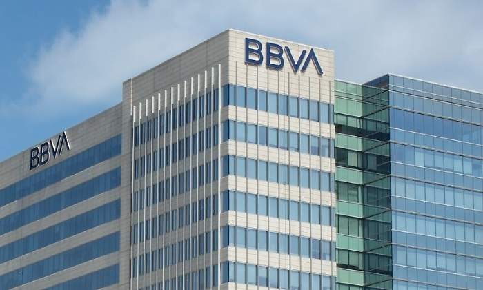 BBVA-logo-nuevo-edificios-azules-cristal.jpg