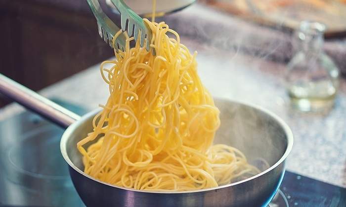 Cocinando-pasta-iStock.jpg