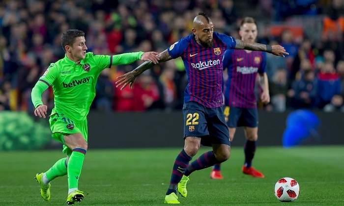 bardhi-vidal-barcelona-levante-vuelta-copa-efe.jpg