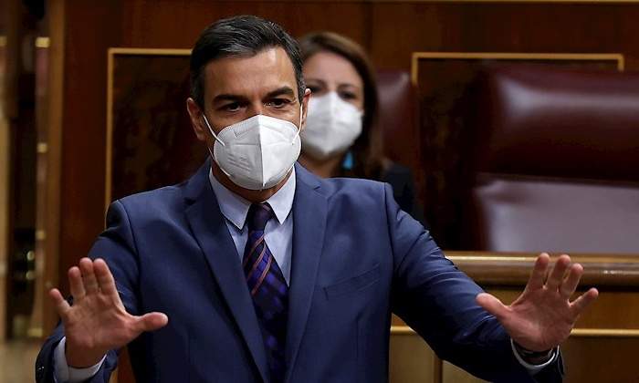 sanchez-manos-congreso-16jun21-efe.jpg