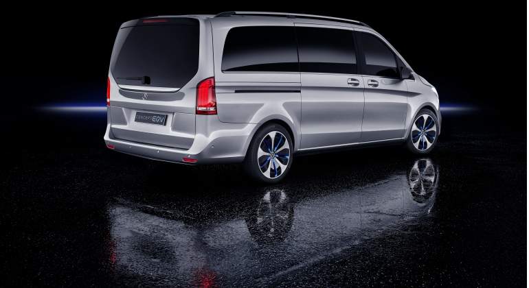 Trasera del futuro monovolumen eléctrico de Mercedes.