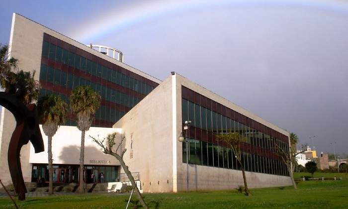 Biblioteca_General_y_Humanidades_ULL-1.jpg