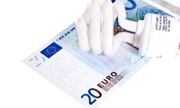 bombilla-eficiente-euros.jpg