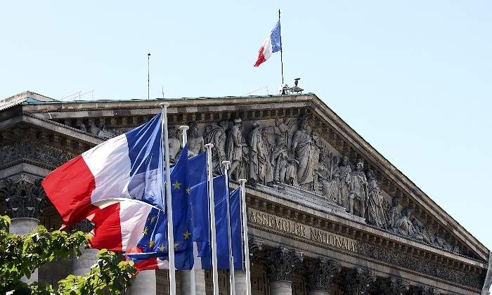 francia-banderas-asamblea-nacional-parlamento-getty-770x420.jpg