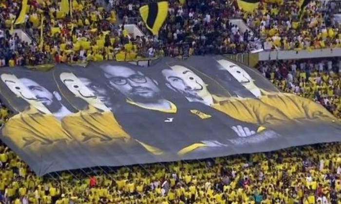 casa-papel-tifo.jpg