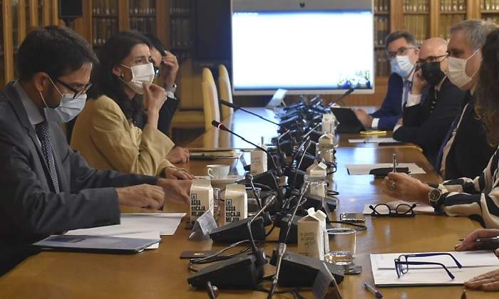 770-x-420-Llop-con-portavoces-de-Justicia-en-el-Senado-EE.jpg