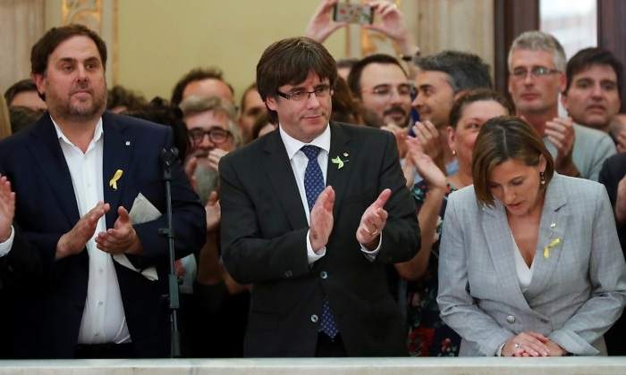 junqueras-puigdemont-forcadell-escalinatas-ep.jpg