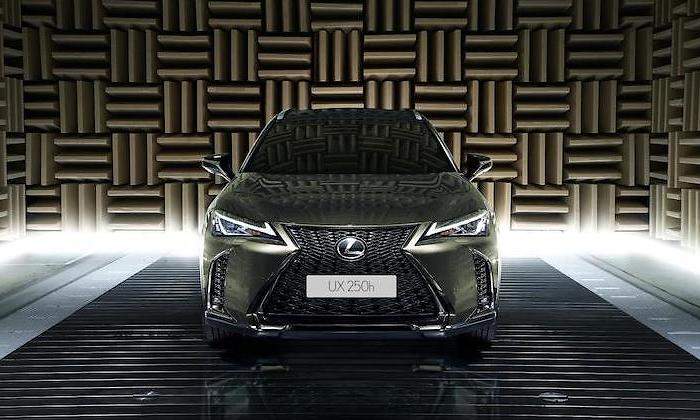 lexus-ux-250h-premium-1.jpg