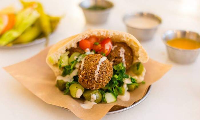 Falafaleria-Luchana-FOTO-1.jpg