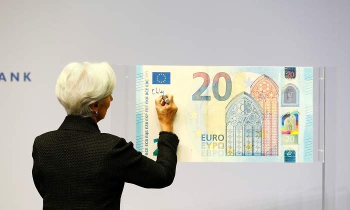 lagarde-firma-billete.jpg