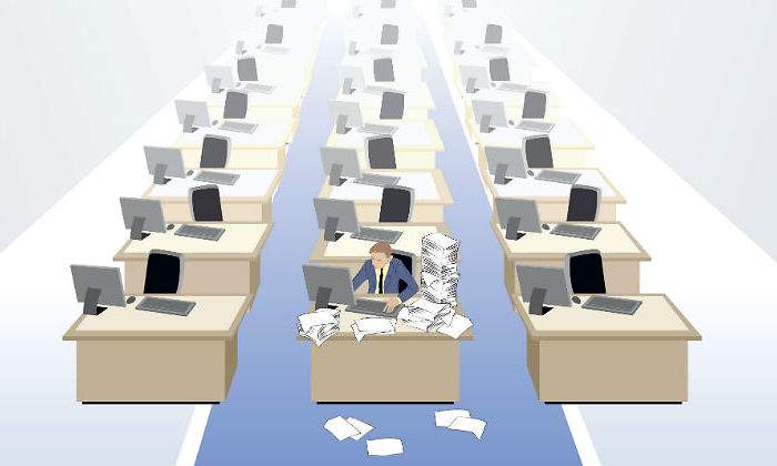 mesa-empleado-papeles.jpg