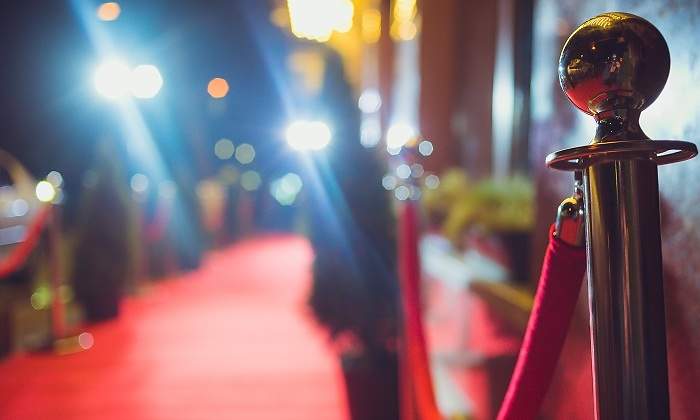 Una-alfombra-roja-durante-un-evento--iStock.jpg