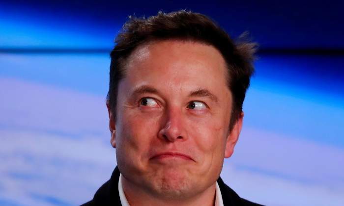 elon-musk-gesto-reuters.jpg