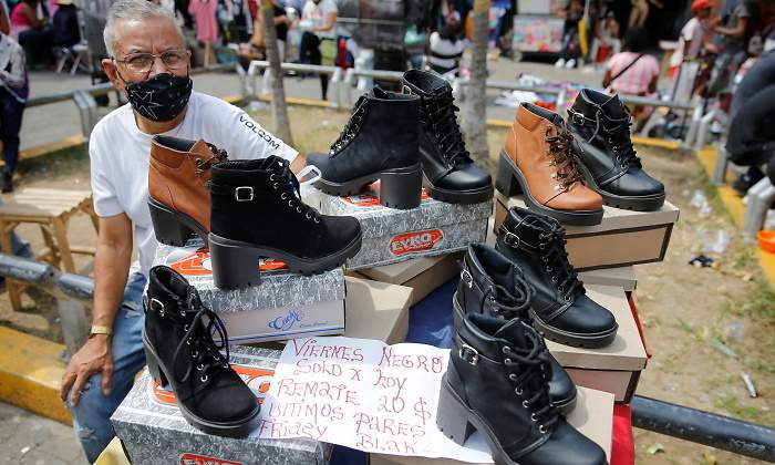 venezuela-vendedor-zapatos-reuters-770x420.jpg