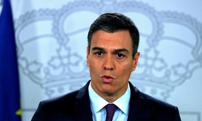 sanchez-pedro-bandera-azul--reuters.jpg