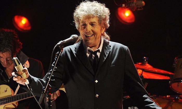 bob-dylan-abusos770.jpg