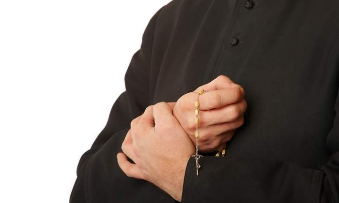 sacerdote-cura-dreams.jpg