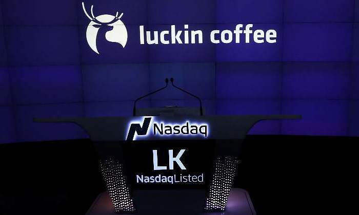 debut-nasdaq-wall-street-luckin-coffee-starbucks-chino-17mayo2019-reuters-770x420.jpg