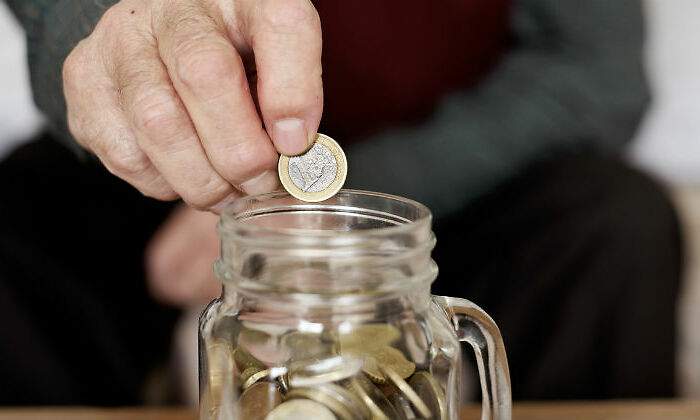 hucha-pensiones-vejez-istock.jpg