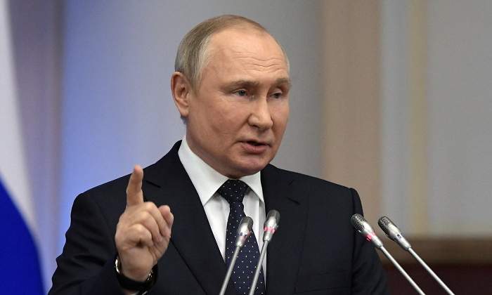 putin-dedo.jpg