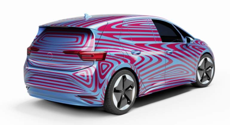 El futuro modelo eléctrico de Volkswagen, el ID3, camuflado.